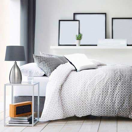 Настольная лампа